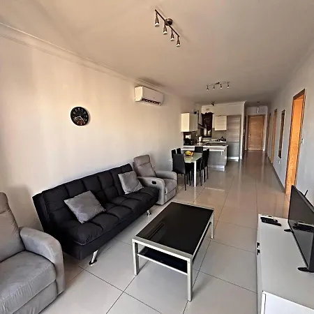 Apartament Spacious Renovated 3 Bedr In Of Bugibba St Paul's Bay